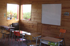 Profesional de obra en la ampliación de Colegio Charles Darwin.